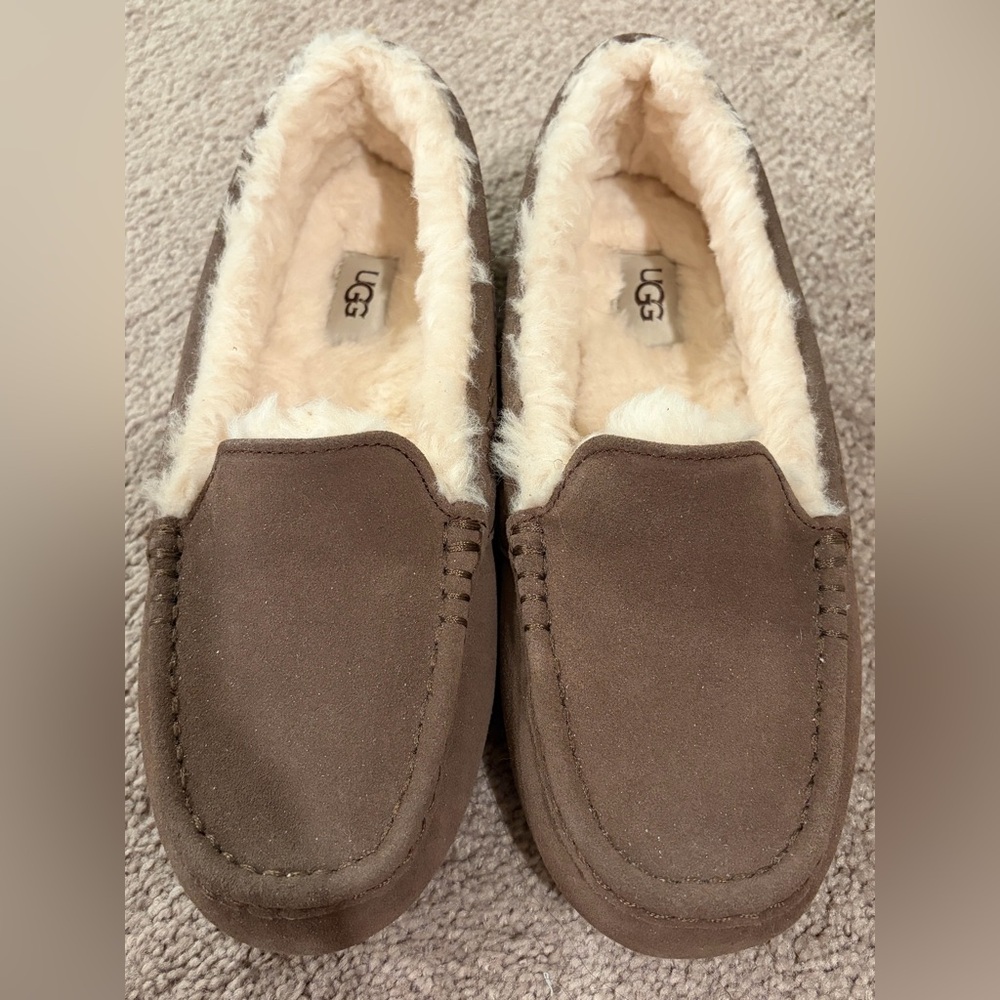 UGG Women’s Ansley Slippers